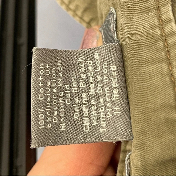 Ann Taylor cargo capris - Picture 3 of 10